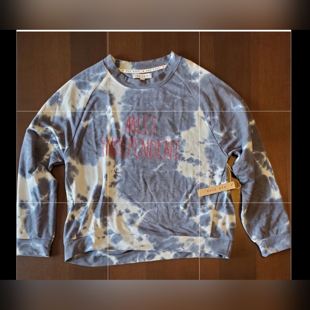 New Rae Dunn sweatshirt.Size Medium red white blue 4th of July 2026 250 Years!
